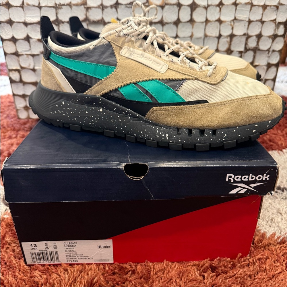 Men’s 13 CL Legacy Reebok